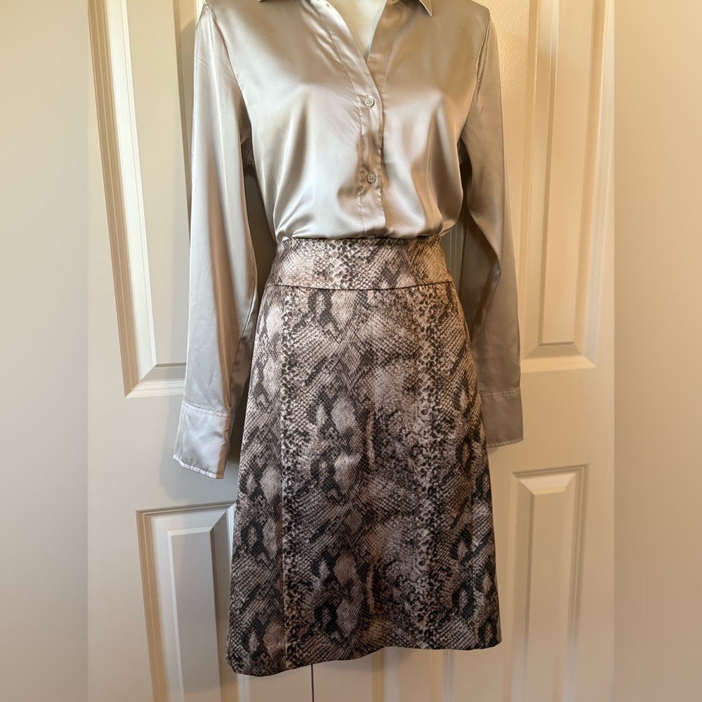 New York & Company Snake Print Pencil Skirt, size 8 - Picture 1 of 8